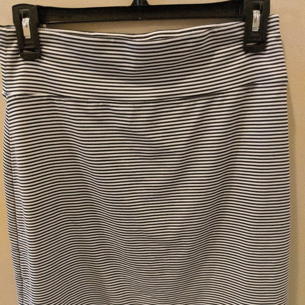 Straight skirt, S, black and white stripped